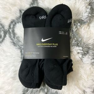 NIKE EVERYDAY PLUS COTTON CUSHIONED NO SHOW. DRI-FIT TECHNOLOGY!